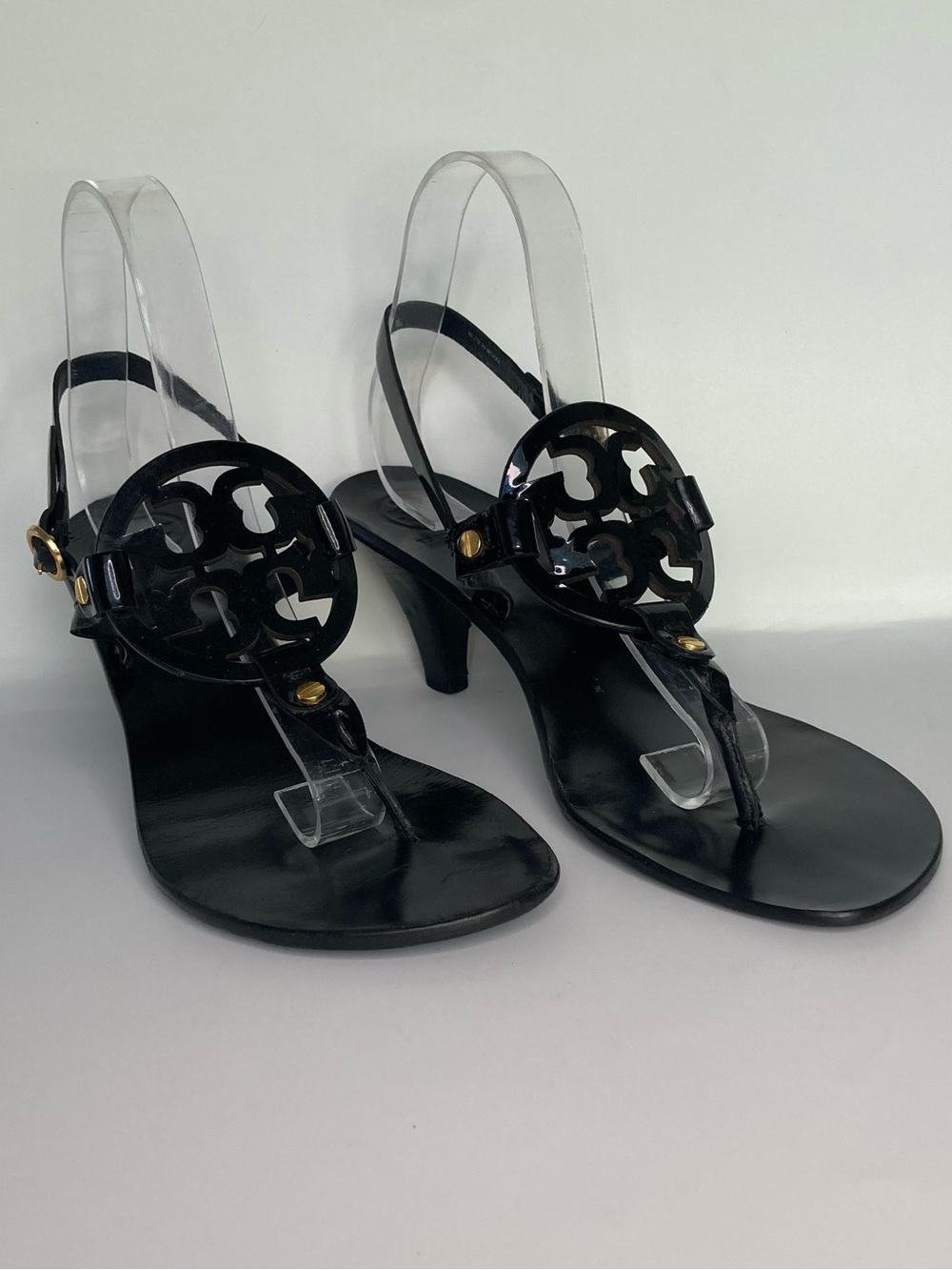 Tory Burch Miller Thong Heel Sandals Black Patent Logo Gold Accents READ